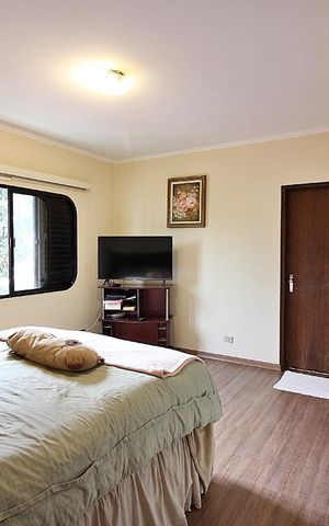 Casa à venda com 340m², 4 quartos e 4 vagasQuarto 1 - Suíte
