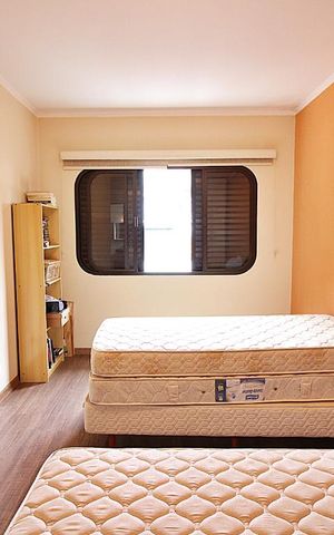 Casa à venda com 340m², 4 quartos e 4 vagasQuarto 2 - Suíte