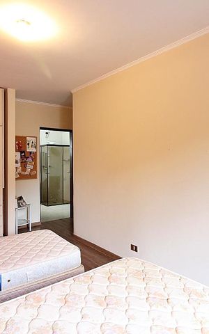 Casa à venda com 340m², 4 quartos e 4 vagasQuarto 2 - Suíte