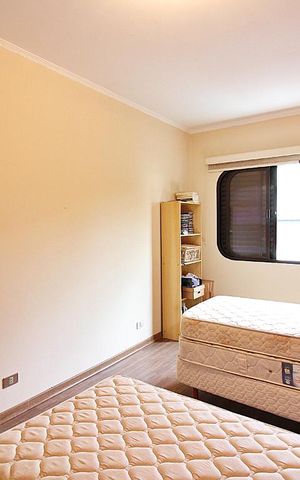 Casa à venda com 340m², 4 quartos e 4 vagasQuarto 2 - Suíte