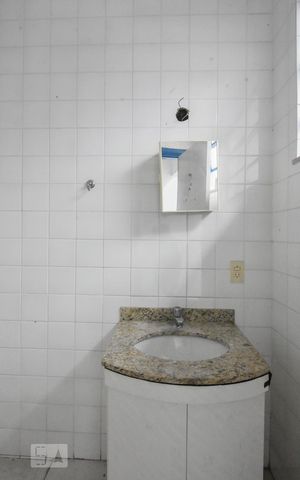 Casa à venda com 360m², 3 quartos e 6 vagasBanheiro 01 Externo