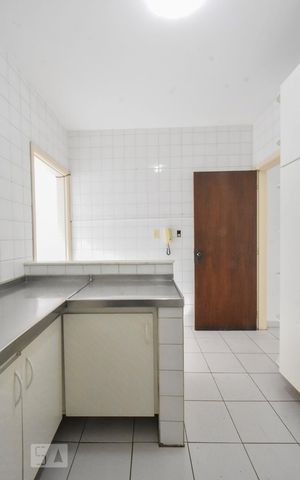 Casa à venda com 360m², 3 quartos e 6 vagasCozinha