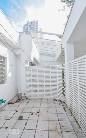 Casa à venda com 360m², 3 quartos e 6 vagasLavanderia Externa