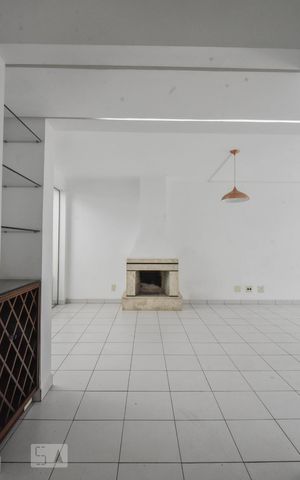 Casa à venda com 360m², 3 quartos e 6 vagasSala de Inverno