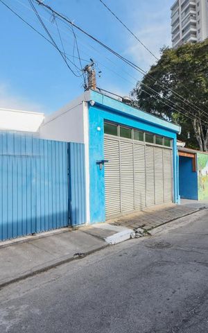 Casa à venda com 360m², 3 quartos e 6 vagasCasa