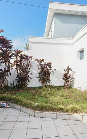Casa à venda com 360m², 3 quartos e 6 vagasGaragem