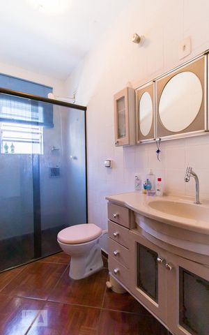Casa à venda com 120m², 3 quartos e 1 vagaBanheiro 