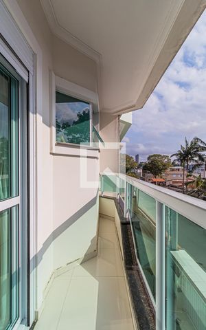 Casa à venda com 195m², 3 quartos e 4 vagas Casa à venda com 195m², 3 quartos e 4 vagasVaranda da Suite 1