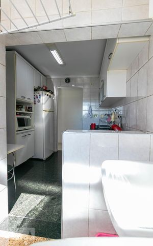 Apartamento à venda com 65m², 2 quartos e 1 vagaÁrea de Serviço