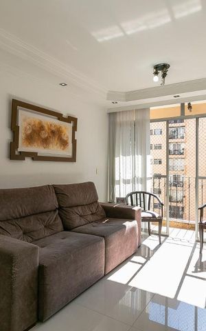 Apartamento à venda com 65m², 2 quartos e 1 vagaSala