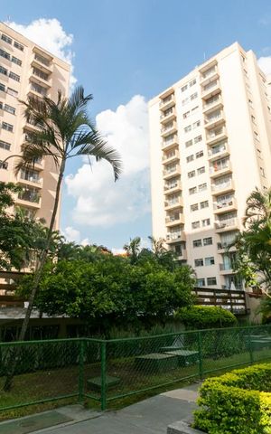 Apartamento à venda com 65m², 2 quartos e 1 vagaÁrea comum