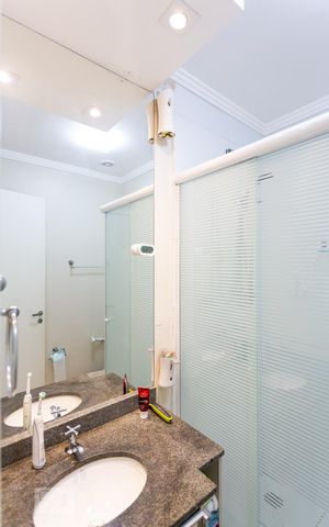 Apartamento à venda com 62m², 2 quartos e 1 vaga Apartamento à venda com 62m², 2 quartos e 1 vagaBanheiro