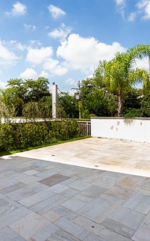 Apartamento à venda com 62m², 2 quartos e 1 vaga Apartamento à venda com 62m², 2 quartos e 1 vagaÁrea comum - Piscina