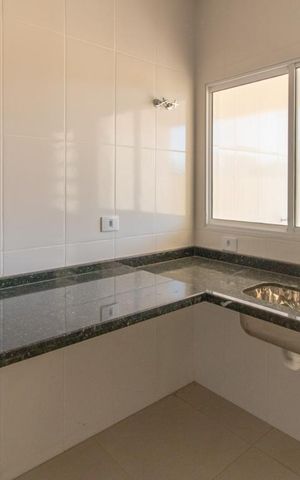 Casa à venda com 135m², 3 quartos e 4 vagas Casa à venda com 135m², 3 quartos e 4 vagasDetalhe - Cozinha