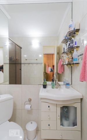 Apartamento à venda com 48m², 2 quartos e 1 vaga Apartamento à venda com 48m², 2 quartos e 1 vagaBanheiro