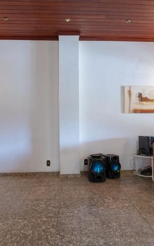 Casa à venda com 600m², 4 quartos e 8 vagasSalão superior