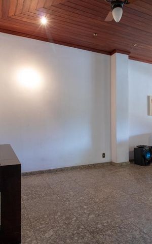Casa à venda com 600m², 4 quartos e 8 vagasSalão superior
