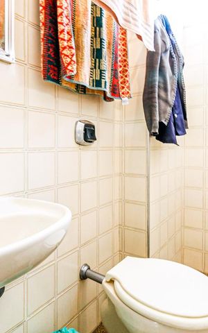 Apartamento à venda com 220m², 4 quartos e 4 vagas Apartamento à venda com 220m², 4 quartos e 4 vagasBanheiro de Serviço