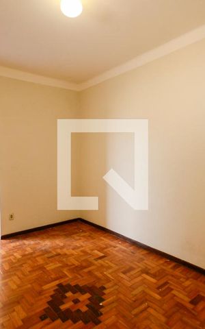 Casa à venda com 140m², 2 quartos e sem vaga Casa à venda com 140m², 2 quartos e sem vagaSala
