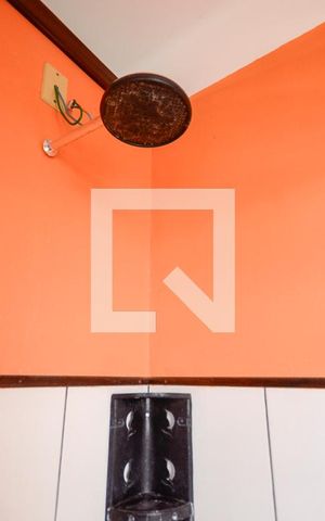 Casa à venda com 140m², 2 quartos e sem vaga Casa à venda com 140m², 2 quartos e sem vagaBanheiro da Suíte
