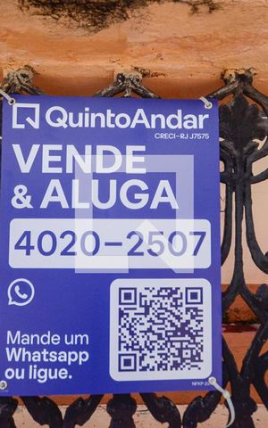 Casa à venda com 140m², 2 quartos e sem vaga Casa à venda com 140m², 2 quartos e sem vagaFachada