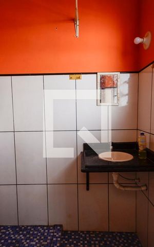 Casa à venda com 140m², 2 quartos e sem vaga Casa à venda com 140m², 2 quartos e sem vagaBanheiro da Suíte