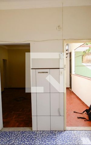 Casa à venda com 140m², 2 quartos e sem vaga Casa à venda com 140m², 2 quartos e sem vagaCozinha