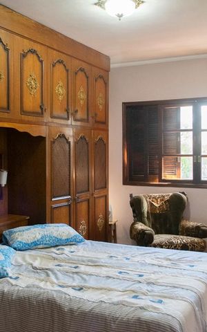 Casa à venda com 250m², 3 quartos e 2 vagas Casa à venda com 250m², 3 quartos e 2 vagasQUARTO 1 SUITE