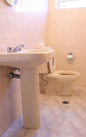 Casa à venda com 200m², 4 quartos e 2 vagasBanheiro Quarto 4 - Suíte