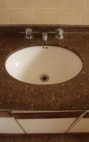 Apartamento para alugar com 100m², 3 quartos e 2 vagasBanheiro da Suíte