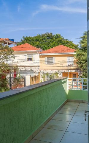 Casa para alugar com 110m², 2 quartos e 2 vagas Casa para alugar com 110m², 2 quartos e 2 vagasVaranda da suíte