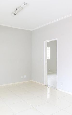 Casa para alugar com 190m², 2 quartos e 4 vagasSala