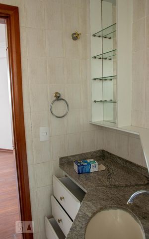 Apartamento à venda com 130m², 3 quartos e 2 vagas Apartamento à venda com 130m², 3 quartos e 2 vagassuíte