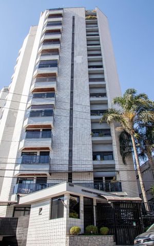 Apartamento à venda com 130m², 3 quartos e 2 vagas Apartamento à venda com 130m², 3 quartos e 2 vagasFachada