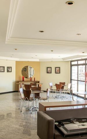 Apartamento à venda com 130m², 3 quartos e 2 vagas Apartamento à venda com 130m², 3 quartos e 2 vagasÁrea comum - Salão de festas