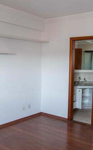 Apartamento à venda com 130m², 3 quartos e 2 vagas Apartamento à venda com 130m², 3 quartos e 2 vagassuíte