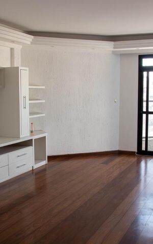 Apartamento à venda com 130m², 3 quartos e 2 vagas Apartamento à venda com 130m², 3 quartos e 2 vagasSala