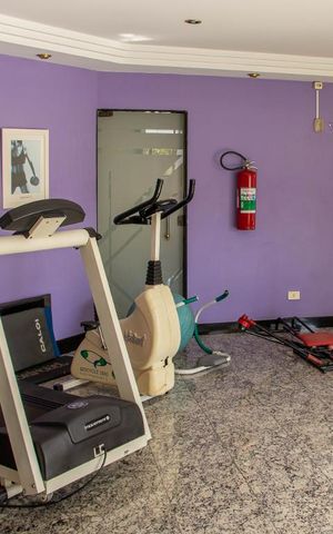 Apartamento à venda com 130m², 3 quartos e 2 vagas Apartamento à venda com 130m², 3 quartos e 2 vagasAcademia