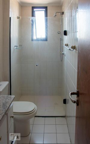 Apartamento à venda com 130m², 3 quartos e 2 vagas Apartamento à venda com 130m², 3 quartos e 2 vagasBanheiro