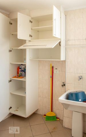 Apartamento à venda com 130m², 3 quartos e 2 vagas Apartamento à venda com 130m², 3 quartos e 2 vagasÁrea de Serviço