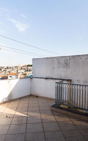 Casa à venda com 162m², 3 quartos e 2 vagas Casa à venda com 162m², 3 quartos e 2 vagasQuintal