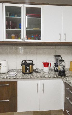 Casa à venda com 200m², 4 quartos e 2 vagas Casa à venda com 200m², 4 quartos e 2 vagasCozinha