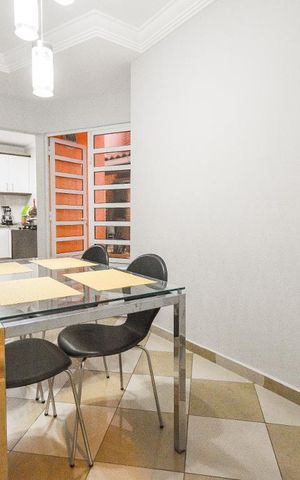 Casa à venda com 200m², 4 quartos e 2 vagas Casa à venda com 200m², 4 quartos e 2 vagasSala de Jantar