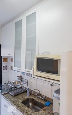 Apartamento à venda com 64m², 2 quartos e 1 vaga Apartamento à venda com 64m², 2 quartos e 1 vagaCozinha