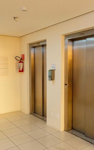 Apartamento à venda com 64m², 2 quartos e 1 vaga Apartamento à venda com 64m², 2 quartos e 1 vagaElevadores