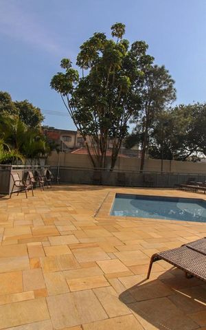 Apartamento para alugar com 100m², 2 quartos e 1 vaga Apartamento para alugar com 100m², 2 quartos e 1 vagaÁrea Comum - Piscina