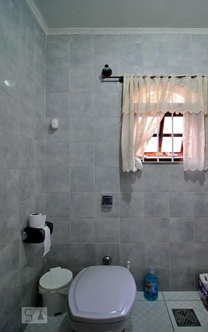 Casa à venda com 178m², 3 quartos e 2 vagasLavabo