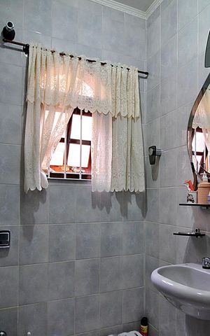 Casa à venda com 178m², 3 quartos e 2 vagasLavabo