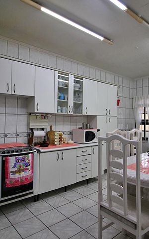 Casa à venda com 178m², 3 quartos e 2 vagasCozinha