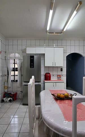 Casa à venda com 178m², 3 quartos e 2 vagasCozinha